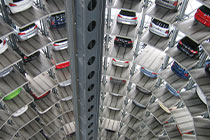 足球场上激情澎湃，球员们拼搏奋斗